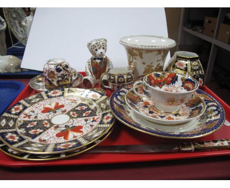 A Royal Crown Derby 2001 Teddy Bear, having gilt stopper, gilt vase, Imari plates, cream jug, cups and saucers etc:- One Tray