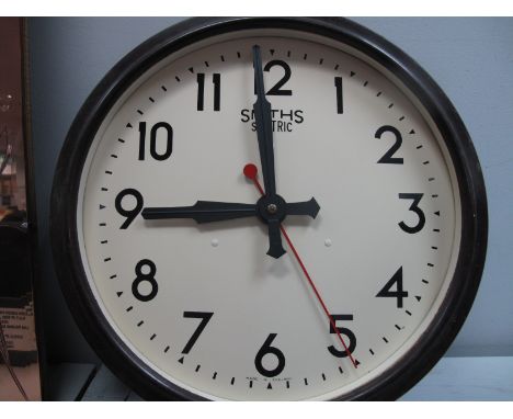 A Smiths Electric Wall Clock, in Bakelite casing, 37cm diameter.
