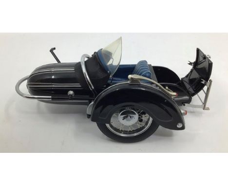 Franklin Mint: A boxed BMW R-50 Motorcycle and sidecar by Franklin Mint. Boxed with papers. Excellent condition. (2)