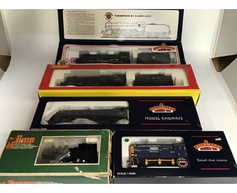 Railway: A collection of five boxed OO gauge locomotives to comprise: Bachmann 31-701A B1 61399 BR black late emblem, Bachman