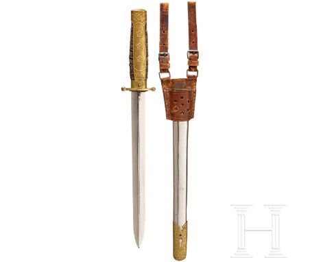   Dolch für Offiziere der kaiserlichen Armee, Japan, 2. Weltkrieg  Vernickelte Stichklinge. Messingkappe mit reliefiertem Blu