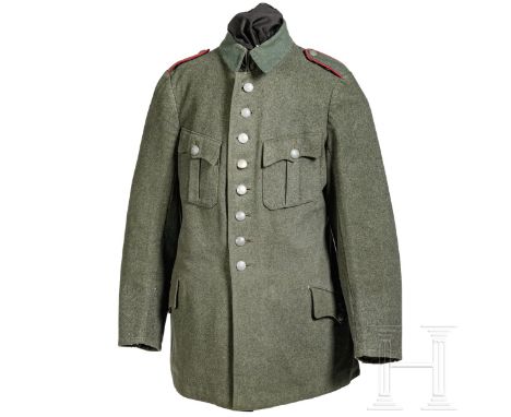   Weimarer Republik - Feldbluse für einen Veterinär, datiert 1923  Kammerstück. Feldgraues Wolltuch, graugrüner Umfallkragen,