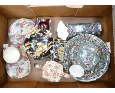 A mixed collection of items to include Royal Winton Chintz teapot(lid damaged), similar Peking Chintz Tazza and Pin Tray, Roy