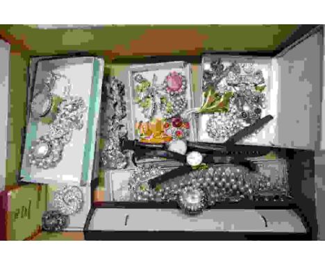 A collection of vintage ladies costume jewellery including brooches, watches, pendants etc