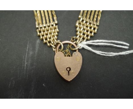A 9ct gold gate bracelet, having padlock clasp, 19.9g 