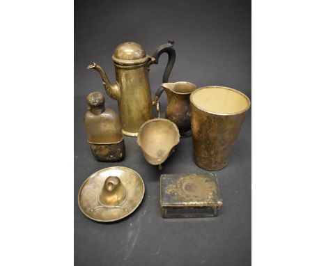 A quantity of silver and sterling items,&nbsp;to include; a silver milk jug; a hip flask; and a silver sauce boat, 1000g all 