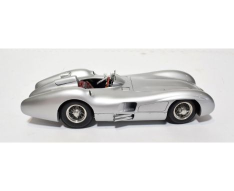 CMC Mercedes-Benz W196R (1954/5) 1:18 scale model, Streamliner Body (E box G)