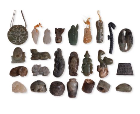 A GROUP OF 25 HARDSTONE CARVINGS
Comprising of four white stone carvings, an archaistic black stone belt hook, a dimpled bell