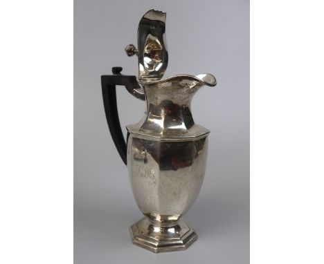 Hallmarked silver jug - Approx overall weight: 682g 
