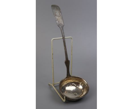 Hallmarked silver ladle - Approx weight: 118g 