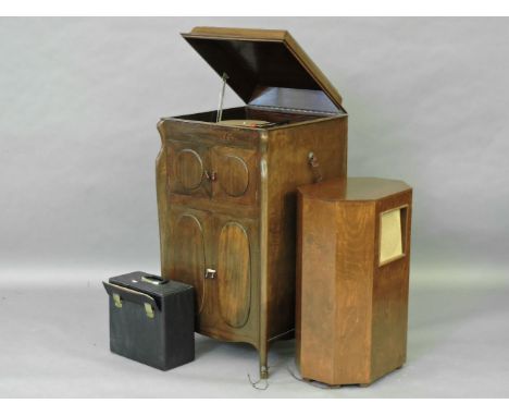 A mahogany cased model T gramophone, together with a speaker and a quantity of records