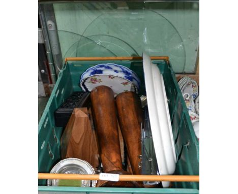 A CRATE CONTAINING A LARGE SELECTION OF DECORATIVE &amp; USEFUL DOMESTIC ITEMS to include; pair of modern wooden candlesticks