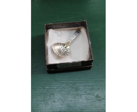 A GEORGIAN SILVER CADDY SPOON, Birmingham 1800 