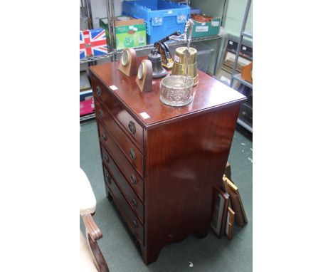 A GEORGIAN DESIGN MAHOGANY CHEST OF FIVE GRADUATING DRAWERS, supported on plain bracket feet 