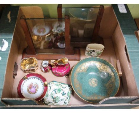 A SMALL BOX CONTAINING A PAIR OF ART DECO DESIGN PHOTO FRAMES, a Royal Worcester blue marked shallow bowl &amp; other small p