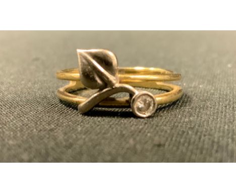 An Arts &amp; Crafts style diamond leaf ring, collet set with a single round brilliant cut diamond approx 0.15ct, 18ct gold s