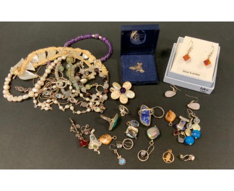 Jewellery - a 9ct gold owl pendant; pair of silver opal cabochon set earrings; others, moonstone; lapis lazuli dress ring; am