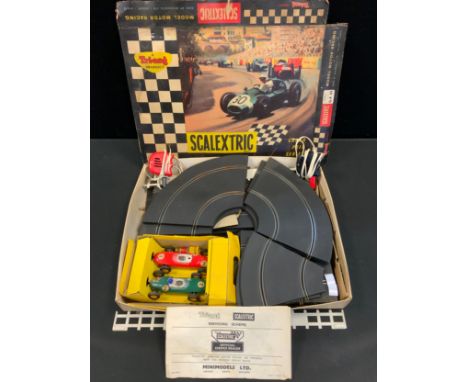 Toys &amp; Juvenalia - a Tri-ang Scalextric G.P.01 model motor racing set, Gran Prix series, boxed 