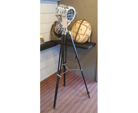 STUDIO STYLE LIGHT, with shutter action, adjustable tripod stand, approx. 180cm H.