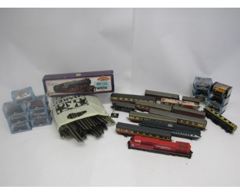A boxed Bachmann Branch-Line 00 gauge model railway 31-556 V2 Class 2-6-2 locomotive and tender '3650' in LNER wartime black 