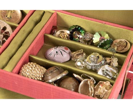 A large quantity of costume jewellery, including a pair of Italian 18k yellow gold clip on earrings (af), total gross weight 