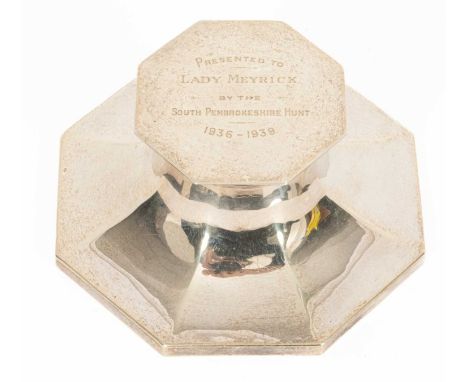 Hunting Interest: A modern silver capstan inkwell, Deakin &amp; Francis, Birmingham 1935, of octagonal shape, the cover inscr