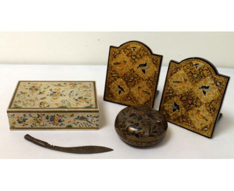 Early 20th century Kashmiri papier mache playing card box by Ganemede, Srinagar, decorated with birds and flowers, containing