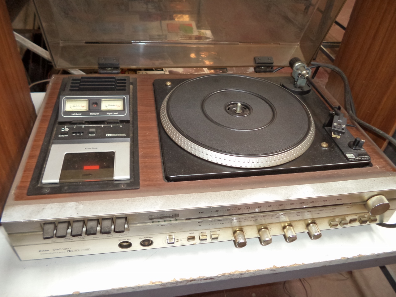 Prinz stereo system comprising BSR electronic belt driven turntable ...