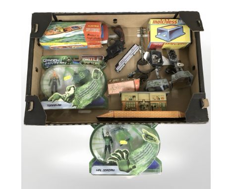 A group of toys and models including Green Lantern, electric speedboat, die cast pistol, tin plate items, etc. (1 box)