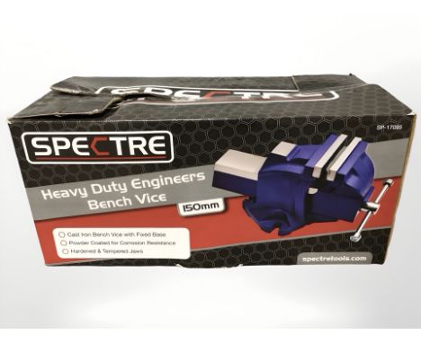 A Spectre heavy duty 150 mm bench vice in box 