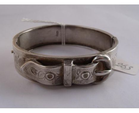 Wide silver buckle bangle 18g     