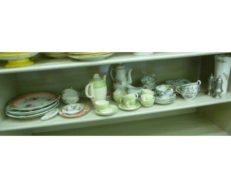 Ceramic tea and coffee ware: to include Grindley, decorated in apple green and gilding         OS9