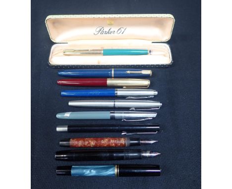 VARIOUS VINTAGE FOUNTAIN PENS including a Parker Duofold with 14k nib (some a/f, for spares)