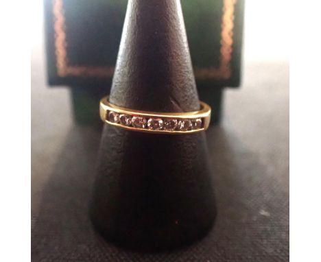 AN 18CT GOLD AND SOLITAIRE DIAMOND ENGAGEMENT RING small diamonds set to shoulders