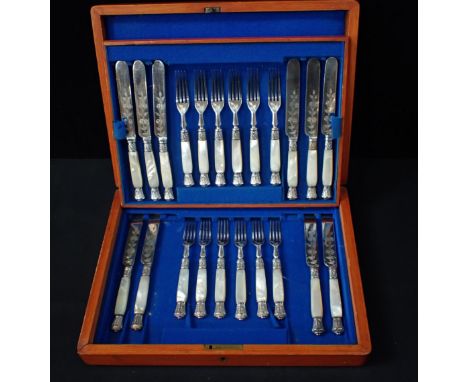 A VICTORIAN MOTHER OF PEARL HANDLED PART FRUIT SET silver-plated (missing two knives, associated case)