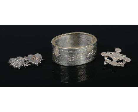 A silver Celtic Brooch, assayed for Edinburgh by Malcolm Gray (trading as Ortak Silvercraft), together with a silver Mizpah s