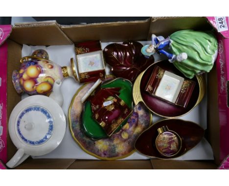 A mixed collection of ceramic items to include - Carltonware Rouge Royale patterned items, damaged Royal Doulton lady figure 