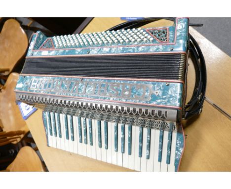 Casaliverona Squeeze box / Piano accordion. 