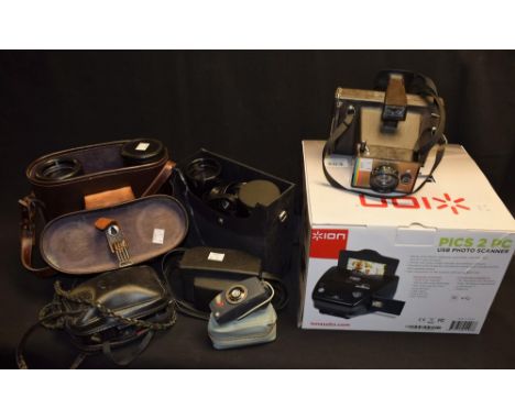 Cameras and Binoculars - a Polaroid camera, cased; a pair of Enbeeco Field binoculars, 71°, no. 28473, cased; others similar;