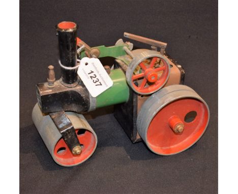 A Mamod steam roller