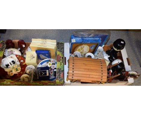 A set of four novelty Homepride Flour Fred kitchen storage jars; Royal Doulton Brambly Hedge plates, The Seasons, boxed, othe