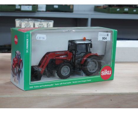 Siku 1:32nd Scale #3653 Tractor with Front Loader, boxed.