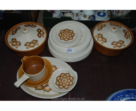 Miscellaneous Royal Worcester Palissy 'Kalabar' pattern Dinner ware; two lidded vegetable dishes, five dinner plates, etc