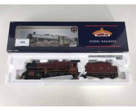 A boxed Bachmann model railway locomotive, jubilee class 5593 Kolaphur Stanier tender LMS crimson, 31-175K