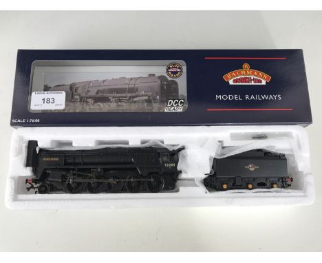 A boxed Bachmann model railway standard class 9F locomotive 92203 with type 1G tender, Black Prince 32-850K