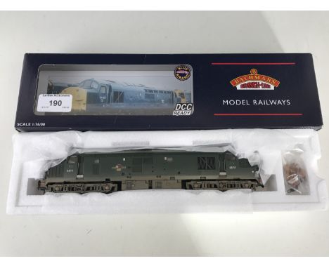 A boxed Bachmann model railway class 37/0 diesel locomotive BR green D6717, 32-776K