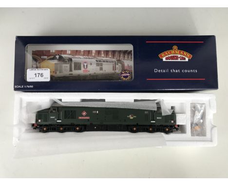 A boxed Bachmann model railway class 37/4 Ben Cruachan 32-3752 locomotive 