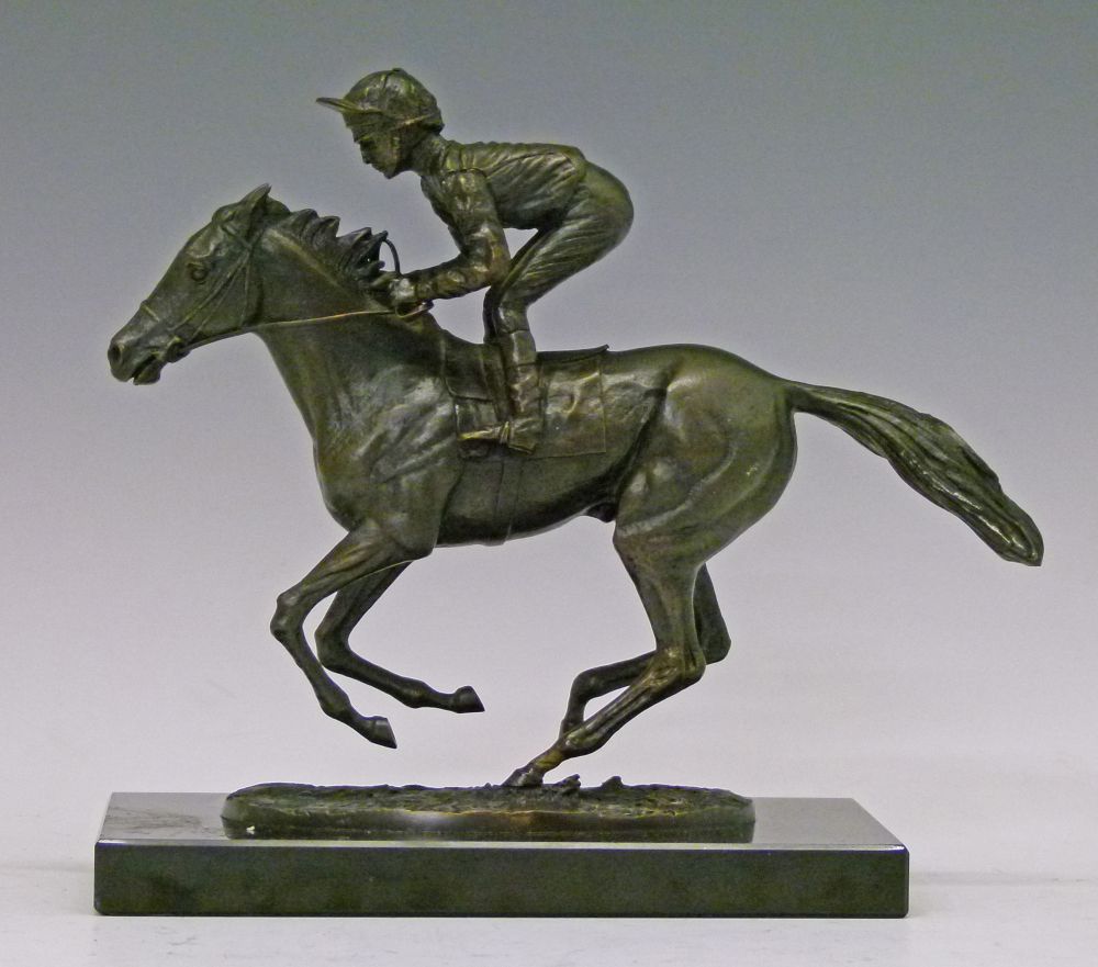 David Cornell Modern bronze figure Champion Finish, depicting
