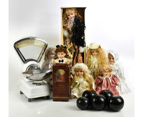 AVERY; a set of balance scales, collection of modern boxed dolls, and a set of Drakes Pride bowls.