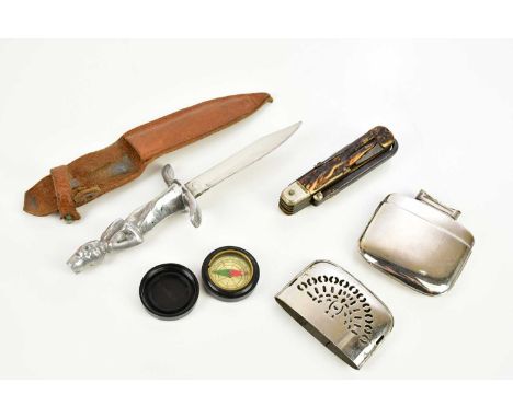A horn handled pocket knife, a pocket compass, a novelty sheathed knife and an electroplated hand warmer (4).